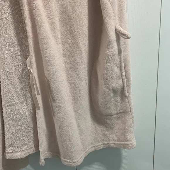Soft Ulta Robe - Picture 4 of 11